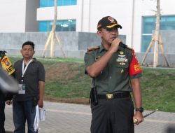 Periksa Akhir Kesiapan Anggota, Dandim Surabaya Utara Mengadakan Apel untuk Anggota Satgas Pengamanan Obyek VVIP.
