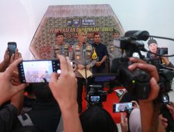 Pembekalan Bhabinkamtibmas Kapolda Jatim Tekankan Netralitas Polri dalam Pilkada 2024.