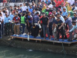 Kendarai Wilis, Irkodiklatal Bersama Komunitas Vespa Ikut Meriahkan NBOD HUT Ke-79 TNI AL.