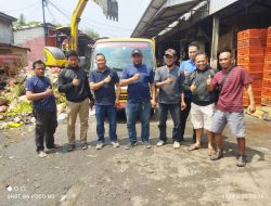 Pasar Tradisional Desa Cikupa Bersih Kembali Berkat Pengangkutan Sampah oleh DLHK
