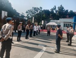 Anggota Sat Reskrim Polresta Tangerang Melaksanakan Apel Serah Terima Piket   
