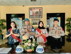 Polwan Sat Reskrim Melaksanakan Piket di Lobby Polresta Tangerang   