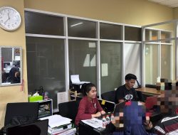 Polwan Sat Reskrim Polresta Tangerang Sebagai Penyidik PPA Melakukan Pemeriksaan Saksi   
