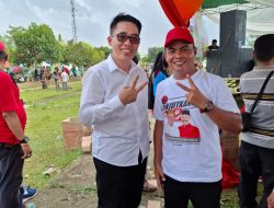 Pasangan calon bupati nomor urut (2) yang dekat dengan rakyat, sahabat Bang Ipul, melakukan senam bersama warga Wae Bungur.   