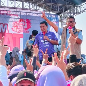 Senam Sehat Bersama Warga Kresek, Maesyal-Intan: Tidak Akan Ada Lagi Pungli untuk Calon Tenaga Kerja