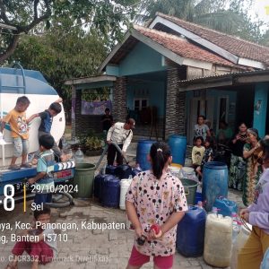 Calon Bupati Tangerang, Maesyal Rasyid, Menyediakan Bantuan Air Bersih   