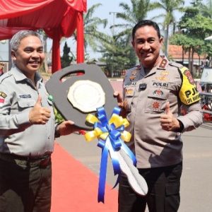 Wakapolresta Tangerang Hadiri Penyerahan Bantuan Peralatan dan Benih Pertanian dari Kementerian Pertanian RI kepada Polda Banten   