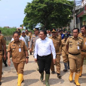 Al Muktabar Tinjau Turap di Garden City Periuk Kota Tangerang