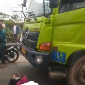 Warga Hancurkan 20 Armada Truk Tanah, Gegara Tabrak Anak SD di Kosambi Tangerang