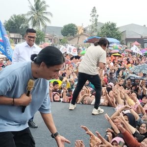 Kampanye Terbuka Andra Soni – Dimyati Di Solear