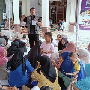 Maesyal Rasyid Berinteraksi dengan Warga Curug Sangereng, Simulasikan Pencoblosan Nomor Urut 2