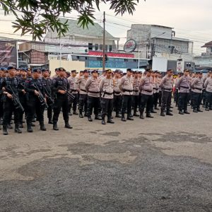Kapolsek Pasar Kemis Polresta Tangerang Memimpin Apel Kesiapan PAM TPS Pilkada 2024 di Wilayah Polsek Pasar Kemis