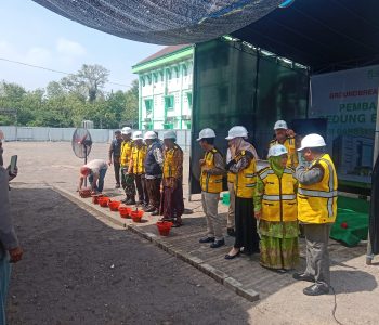 Peletakan Batu Pertama Gedung Emergency IGD Poli Rawat Jalan 5 Lantai RSI Benowo, Meningkatkan Pelayanan Kesehatan