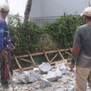 Pekerja Proyek Turab di Karawaci Tangerang Disinyalir Tidak Sesuai Prosedur 