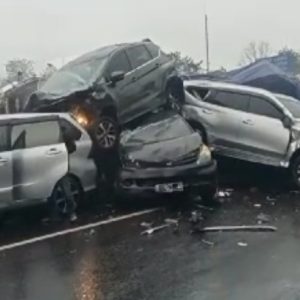 Penanganan Kecelakaan di Tol Cipularang di KM 92