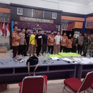 Babinsa Kawal Pengiriman Logistik Hasil Pemilukada