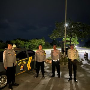 Kanit Binmas Iptu Wigiyanto Memimpin Patroli Mobile untuk Mengamankan Wilayah Pasar Kemis