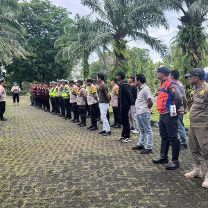 Kapolsek Memimpin Apel Pengamanan Kegiatan Bakti Sosial oleh TP-PKK Kementerian Dalam Negeri di RS. Suci Paramita Balaraja   