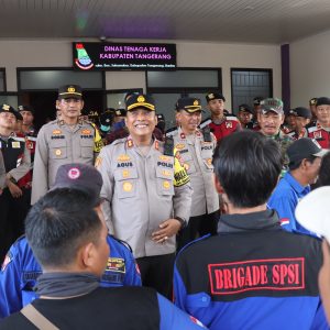 Wakapolresta Tangerang Mengapresiasi Aksi Buruh dalam Mengawal UMK dan UMSK 2025 yang Berjalan Tertib