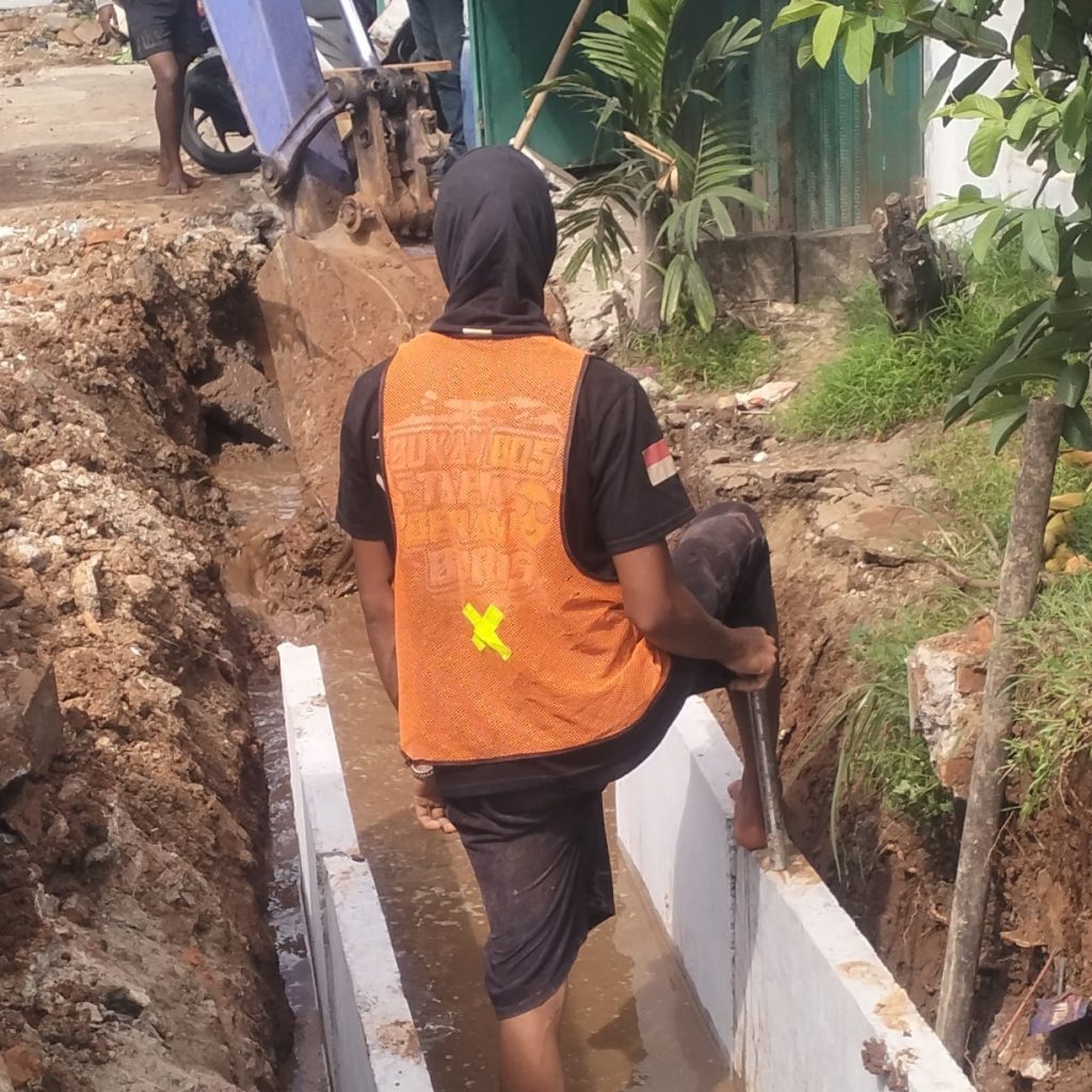 Pelaksana Pekerja Diduga Tutup Mata Para Pekerja Abaikan K3