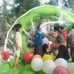 Wahana Mandi Balon Kini Ramaikan Suasana di Taman Pisang Kota Tangerang 