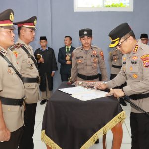 Kapolresta Tangerang Pimpin Serah Terima Jabatan Kabagops, Kabag SDM, Kasatpolair, Kapolsek Cisoka, Kapolsek Panongan, dan Kapolsek Mauk