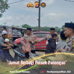 Jumat Berbagi Polsek Panongan Polresta Tangerang Bagikan Makanan kepada Warga   