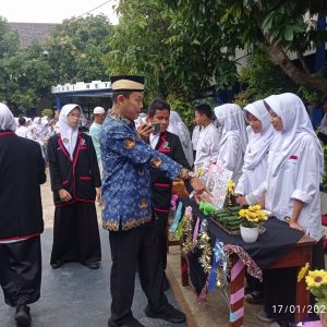 Proyek Penguatan Profil Pelajar Pancasila (P5) SMPN 3 Cikupa Tangerang Tahun 2024-2025 Memberikan Maha Karya