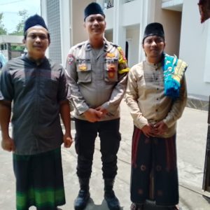 Bhabinkamtibmas Aipda Kodir Giat Jumling Sekaligus Sambangi Tokoh Ulama Guna Mempererat Ikatan Polri dan Para Tokoh Ulama di Desa Cangkudu Kec. Balaraja 