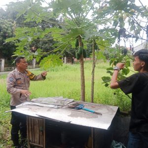 Bhabinkamtibmas Polsek Mauk Polresta Tangerang Sambang Desa Dengarkan Keluhan Masyarakat