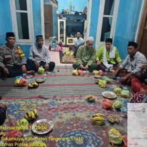 Aipda Rahmat Bhabinkamtibmas Polsek Balaraja Menghadiri Tahlilan Warga Binaan Sekaligus Sambang di Desa Kubang Kecamatan Sukamulya 