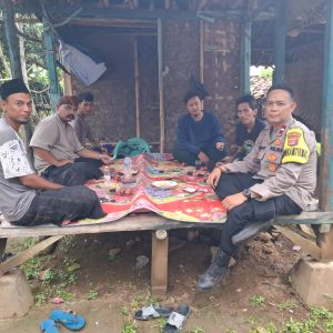 Aipda Rahmat Bhabinkamtibmas Polsek Balaraja Melaksanakan Sambang & Poliran (Polisi Peduli Pengangguran) Serta Berikan Pesan Kamtibmas Kepada Warga Binaan   