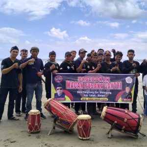 Munggahan, Padepokan Macan Pusaka Santri Gelar Latihan Pencak Silat Bersama di Pantai Bagedur   