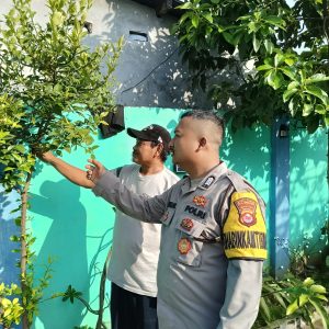 Bhabinkamtibmas Desa Margamulya Bripka Rijal Gelar Program Kapolda Banten Poliran dan Pendataan Pekarangan Lestari   