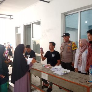 Kegiatan Pengamanan Penyaluran Bansos PKH Periode 1 Tahun 2025 di Kantor Desa Telagasari Kecamatan Balaraja    