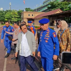 Gubernur DKI dan Kakorpolairud Pantau Banjir di Jakarta via Udara