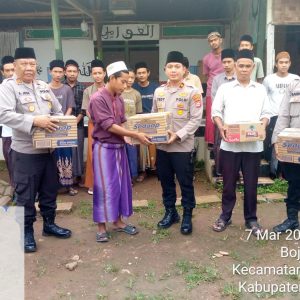 Kegiatan Jumat Berkah Kapolsek Balaraja di Ponpes Salafi Al-Awamil