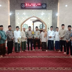 Taraweh Keliling PJU Polresta Tangerang & Polsek Balaraja di Masjid Al Falah Desa Telagasari Kecamatan Balaraja 