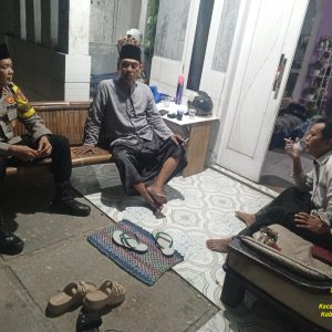 Bhabinkamtibmas Polsek Balaraja Aipda Rahmat Melaksanakan Sambang Tokoh Masyarakat di Desa Binaan   
