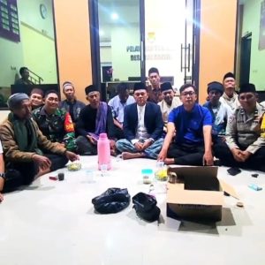 Bhabinkamtibmas dan Babinsa Desa Rancagede bersama Aparatur Desa Rancagede lakukan giat Ronda antisipasi aksi Tawuran dan Perang Sarung