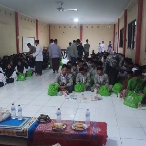 Kapolsek Balaraja Melaksanakan Kegiatan Silaturahmi & Buka Puasa Bersama di Yayasan Ponpes Al-Badar Desa Sukamurni 