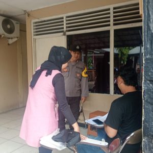 Bhabinkamtibmas Bripka Yudi Apriadi Melaksanakan Sambang & Poliran (Polisi Peduli Pengangguran) Skaligus Memberi Pesan Kamtibmas Kepada Desa Binaan