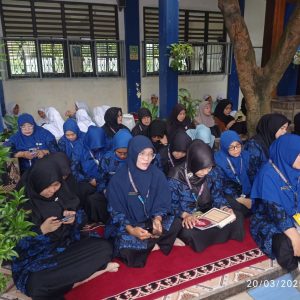 PENUTUPAN KEGIATAN DI BULAN SUCI RAMADHAN DALAM RANGKA PEMBENTUK KAN KARAKTER ANAK INDONESIA HEBAT DI SMPN 3 CIKUPA TANGERANG 