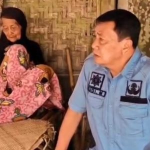 Drs.H.Moch Maesyal Rasyid.M.Si Bupati Tangerang Berkomitmen Perbaiki Rumah Tidak Layak Huni Di Kecamatan Jambe