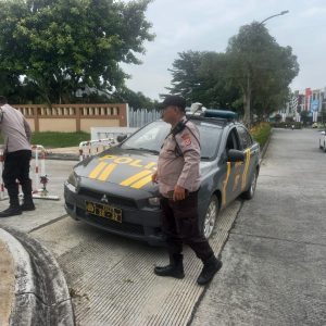Polsek Panongan Gelar Patroli Rutin Sore Hari Untuk Pemeliharaan Keamanan dan Ketertiban Wilayah   