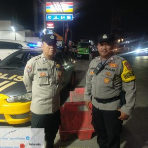 Personil Polsek Balaraja Melaksanakan Rutinitas KRYD Patroli Preventif Malam Hari Personil Polsek Balaraja Antisipasi Guantibmas di Kecamatan Balaraja    