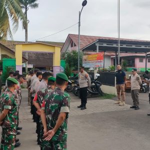 Kapolsek Kresek Polresta Tangerang pimpin Apel Gabungan dalam rangka Pengamanan Malam Takbir