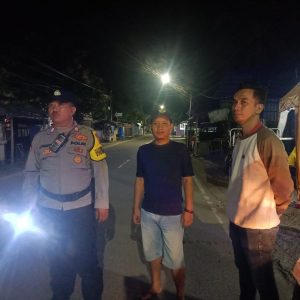 Giat Patroli Dialogis Personil Polsek Balaraja Guna Mengantisipasi Guantibmas Malam Hari di Wilayah Hukum Polsek Balaraja Polresta Tangerang 