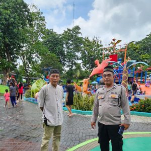 Personil Polsek Pasar Kemis Patroli di Obyek Wisata Kolam Renang Pun Park Regency II 