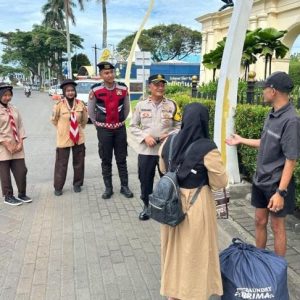 Pelayanan Prima Petugas Pos Terpadu Citra Raya Cikupa Ops Ketupat Maung 2025 Berikan Imbauan kepada Masyarakat yang Akan Mudik atau Balik ke Kampung Halaman